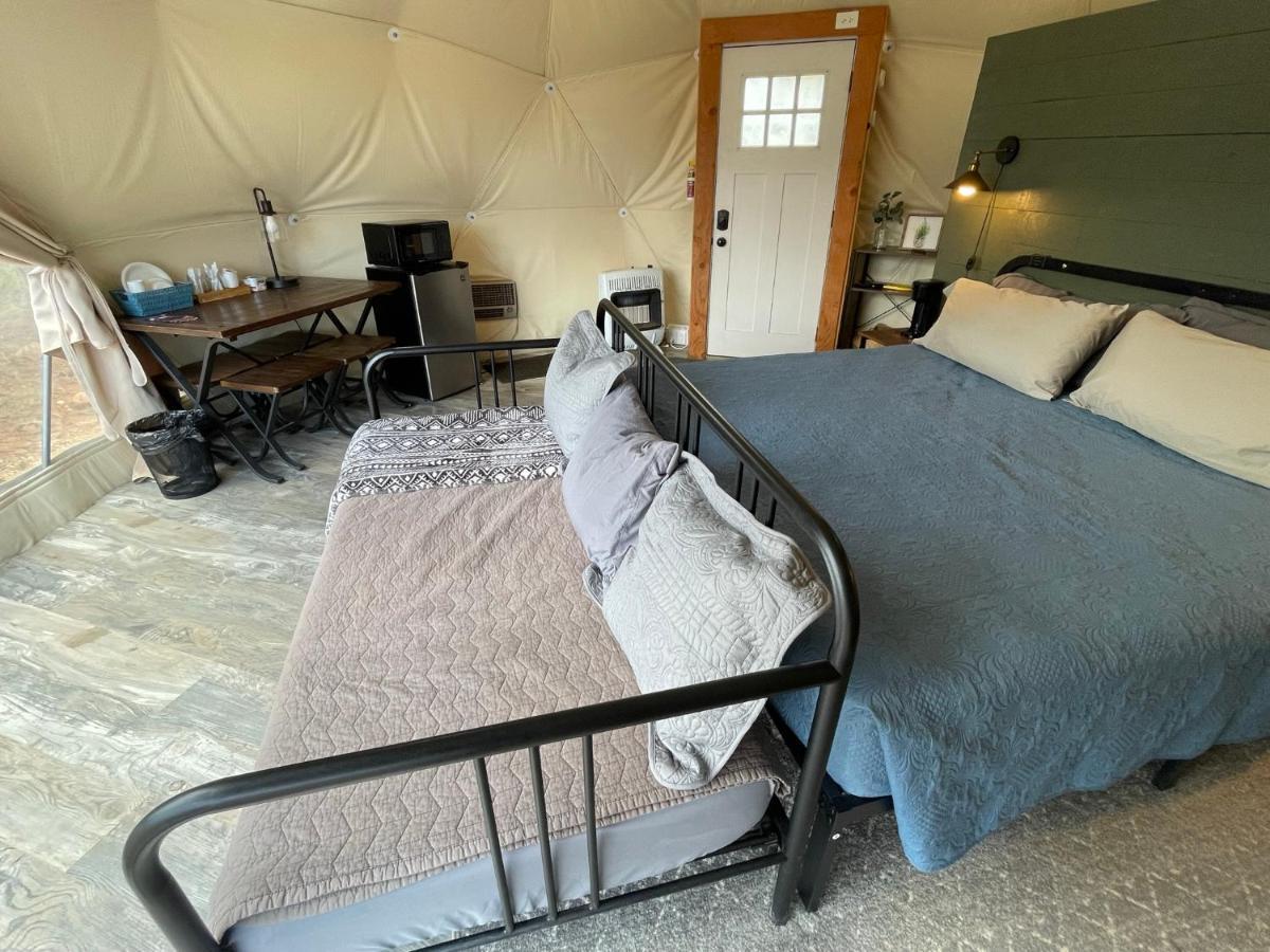 Hotel Blue Mountain Domes - The Wow Experience Monticello Exterior foto