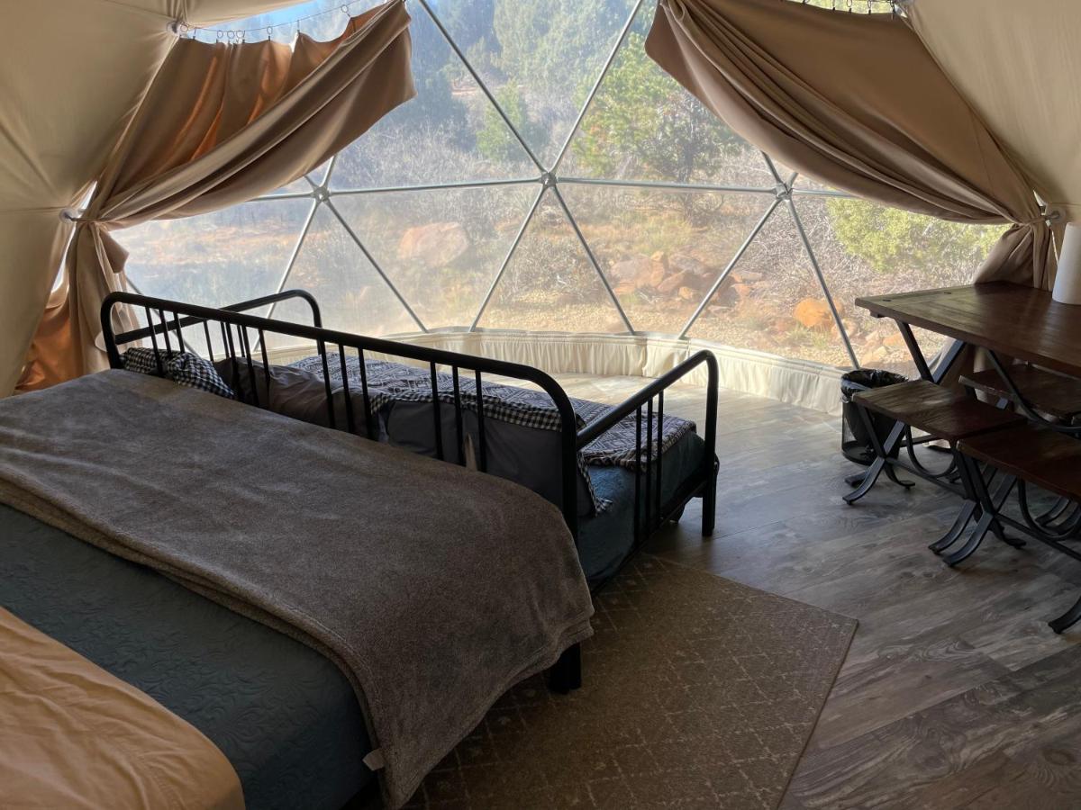 Hotel Blue Mountain Domes - The Wow Experience Monticello Exterior foto